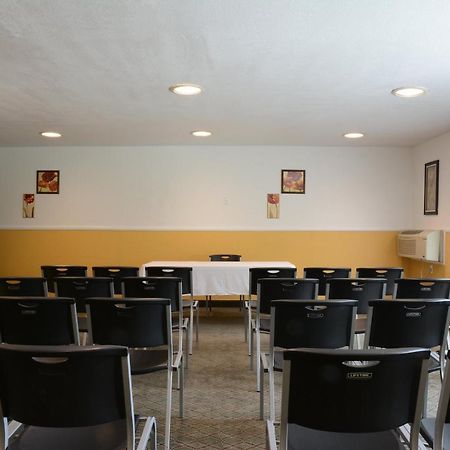 Red Roof Inn San Dimas - Fairplex Экстерьер фото