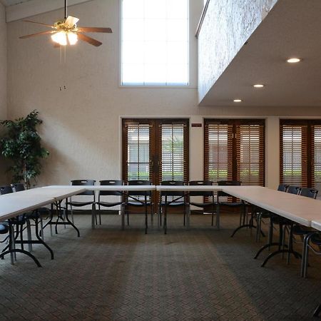 Red Roof Inn San Dimas - Fairplex Экстерьер фото
