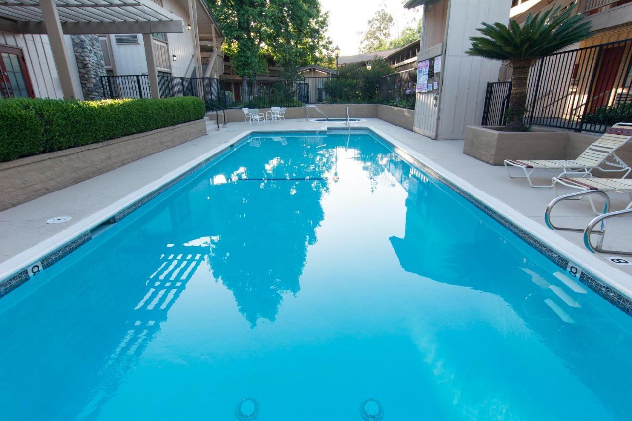Red Roof Inn San Dimas - Fairplex Экстерьер фото