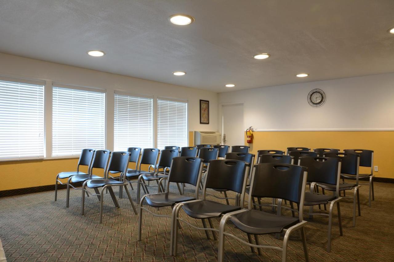 Red Roof Inn San Dimas - Fairplex Экстерьер фото