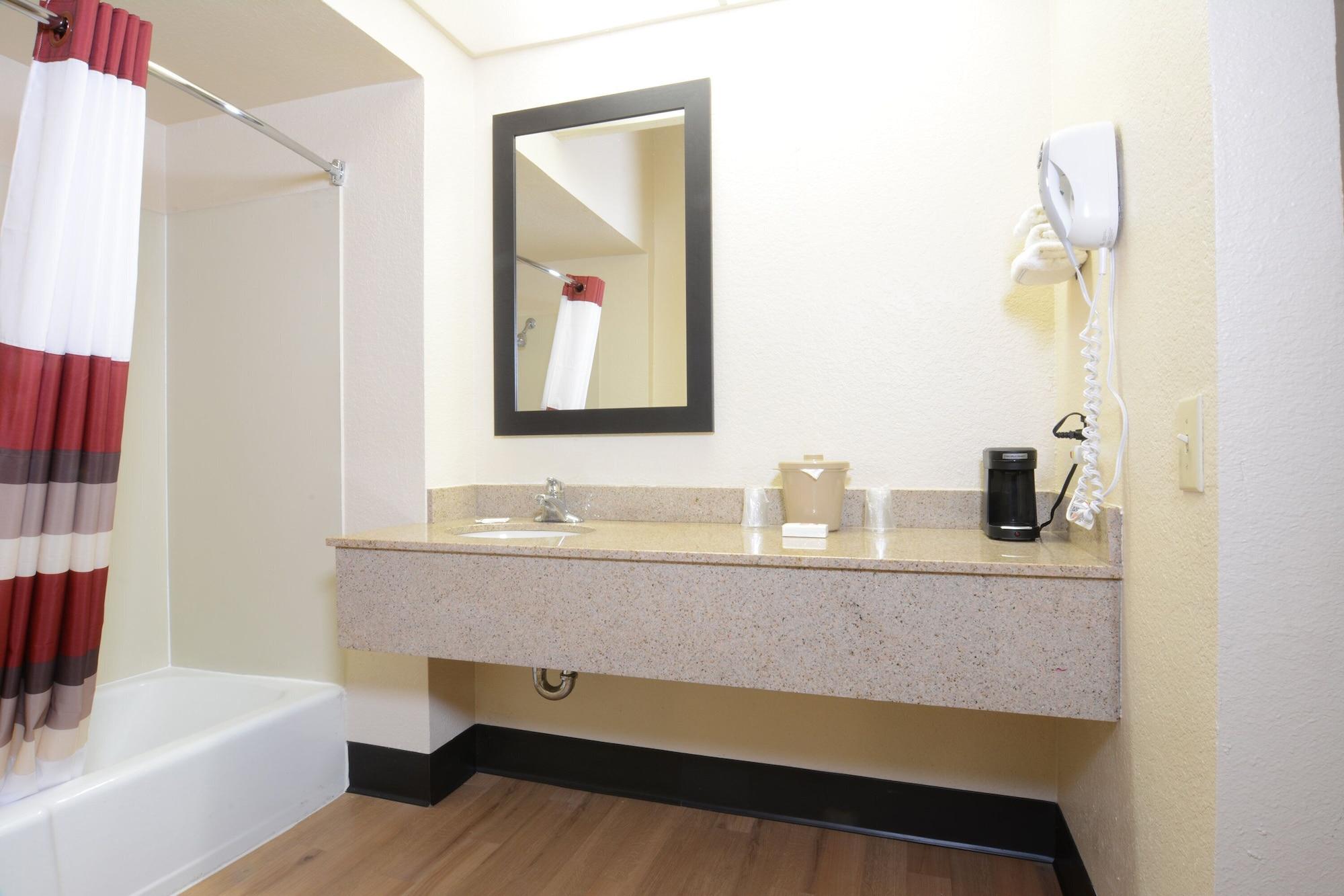 Red Roof Inn San Dimas - Fairplex Экстерьер фото